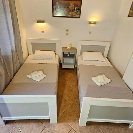 Astoria * Λίνδος