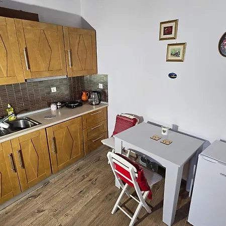 Astoria Semesterbostad *