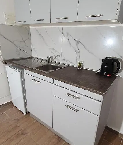 Astoria * Λίνδος