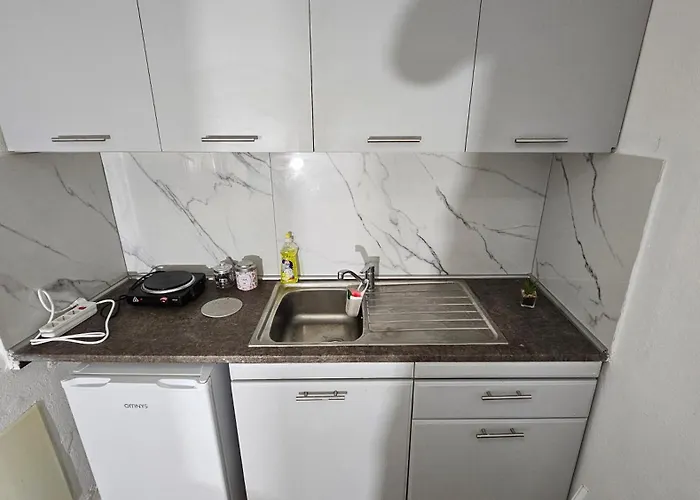 Astoria * Λίνδος